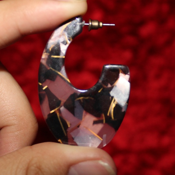 Marbled Resin (Thick) Open Hoop Earrings - Picture 7 of 7